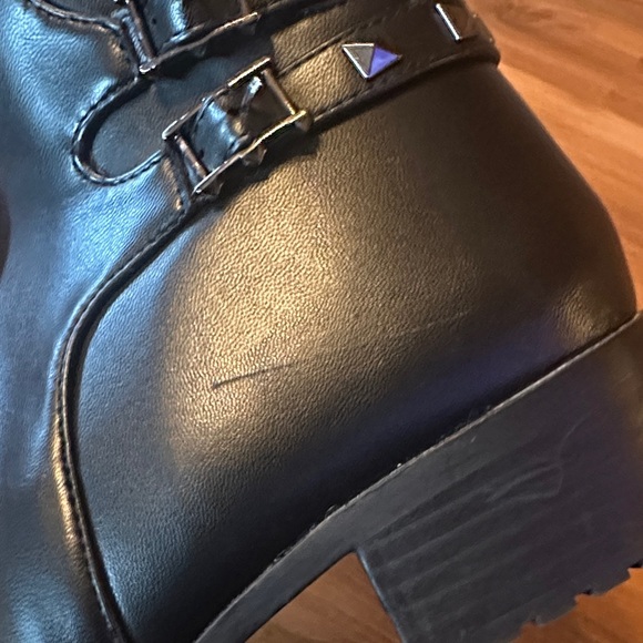 Anne Klein Black Leather Ankle Boots with Studded Straps - Picture 12 of 12